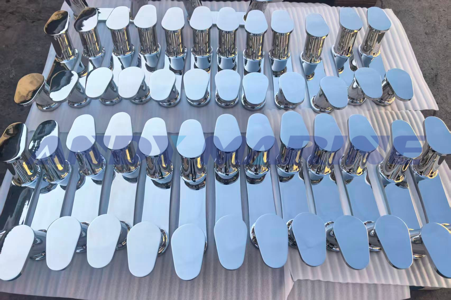 Andy Marine が高性能 316 ステンレス鋼ボラードの提供に成功